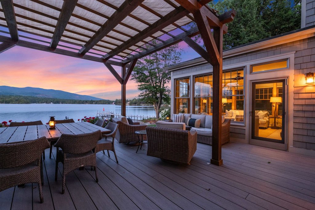 Moultonborough, New Hampshire, 03254, United States, 4 Bedrooms Bedrooms, ,3 BathroomsBathrooms,Residential,Forsale,1952908