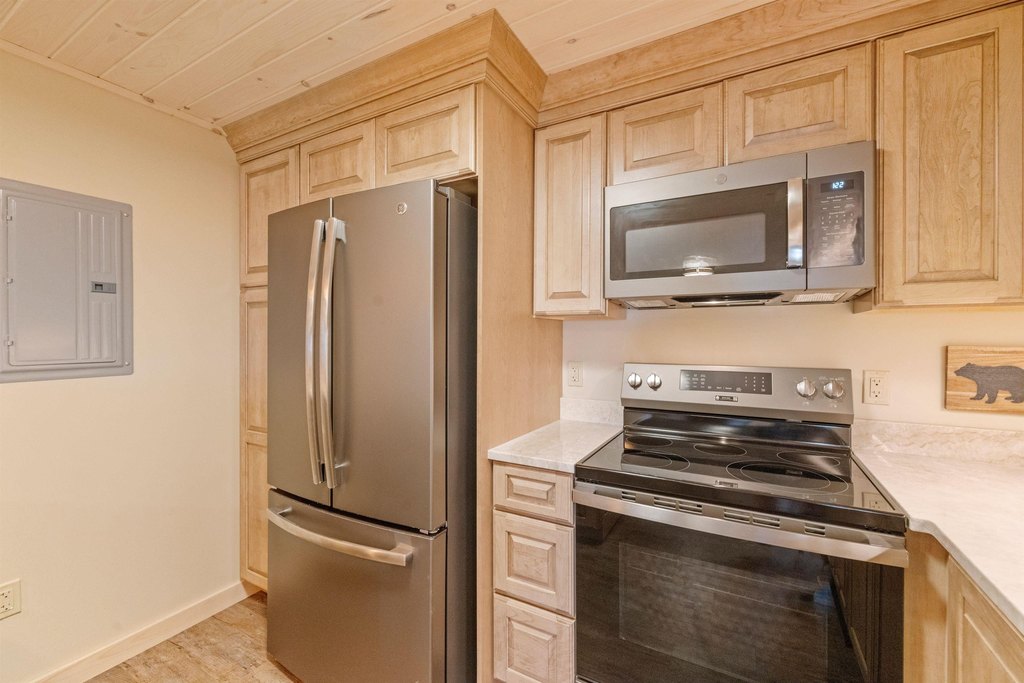 Moultonborough, New Hampshire, 03254, United States, 5 Bedrooms Bedrooms, ,3 BathroomsBathrooms,Residential,Forsale,1952912