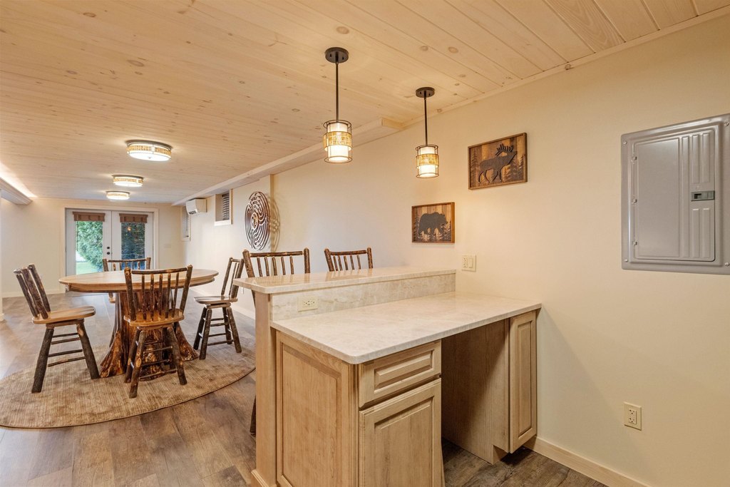Moultonborough, New Hampshire, 03254, United States, 5 Bedrooms Bedrooms, ,3 BathroomsBathrooms,Residential,Forsale,1952912