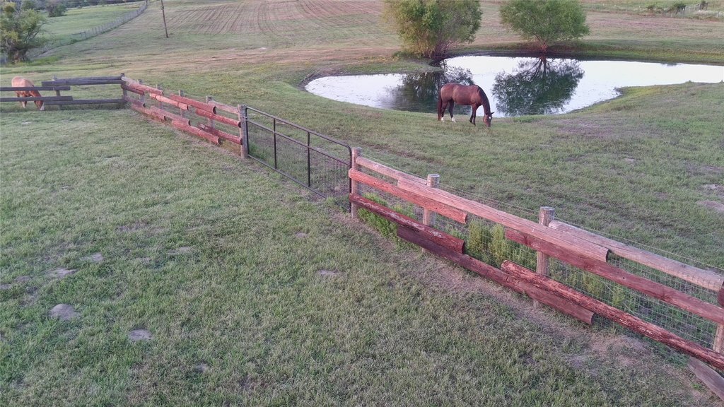 Navasota, Texas, 77868, United States, 4 Bedrooms Bedrooms, ,4 BathroomsBathrooms,Residential,Forsale,1954113