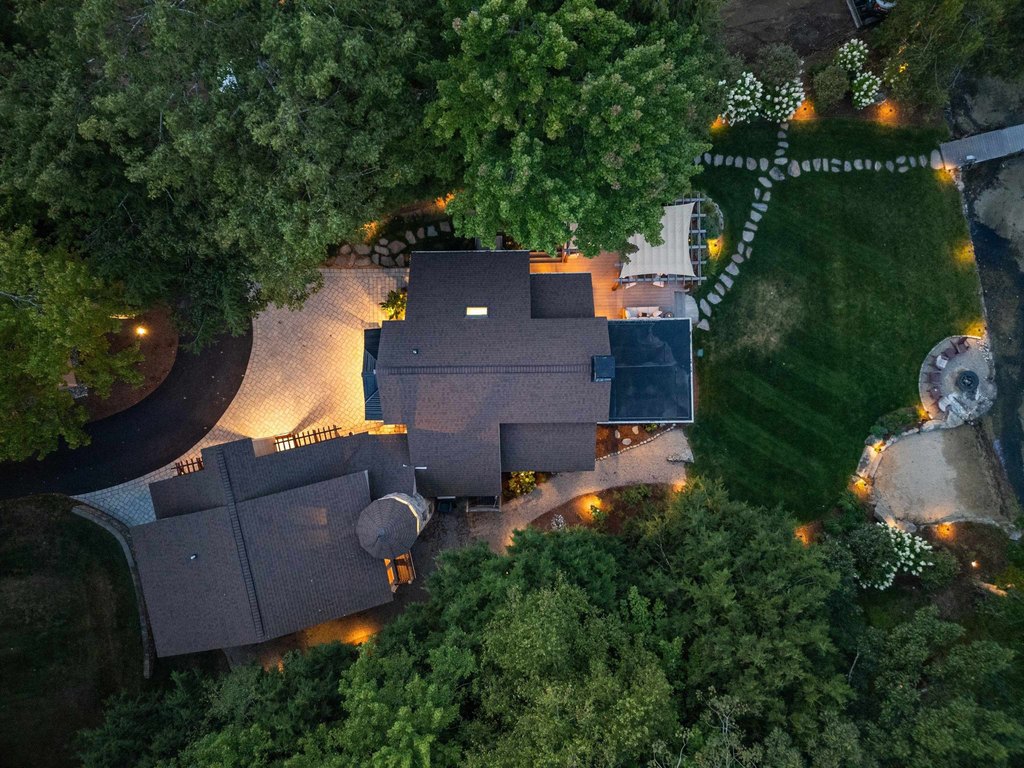 Moultonborough, New Hampshire, 03254, United States, 4 Bedrooms Bedrooms, ,3 BathroomsBathrooms,Residential,Forsale,1952908
