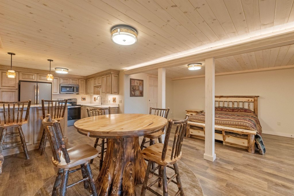 Moultonborough, New Hampshire, 03254, United States, 5 Bedrooms Bedrooms, ,3 BathroomsBathrooms,Residential,Forsale,1952912