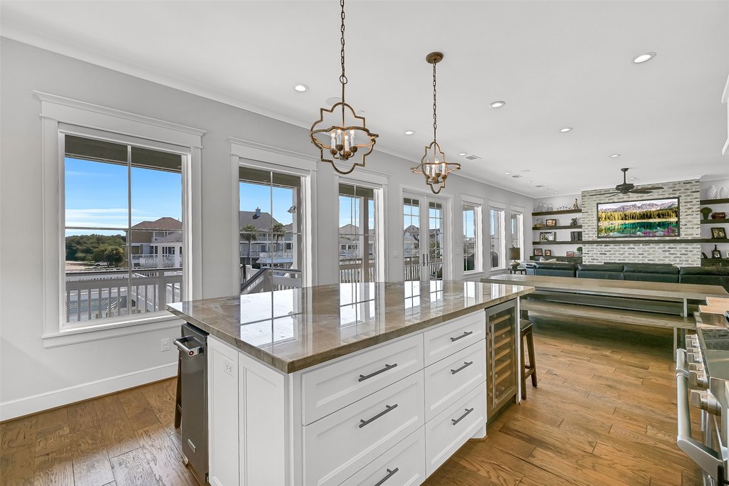 Galveston, Texas, 77554, United States, 4 Bedrooms Bedrooms, ,4.5 BathroomsBathrooms,Residential,Forsale,1954137