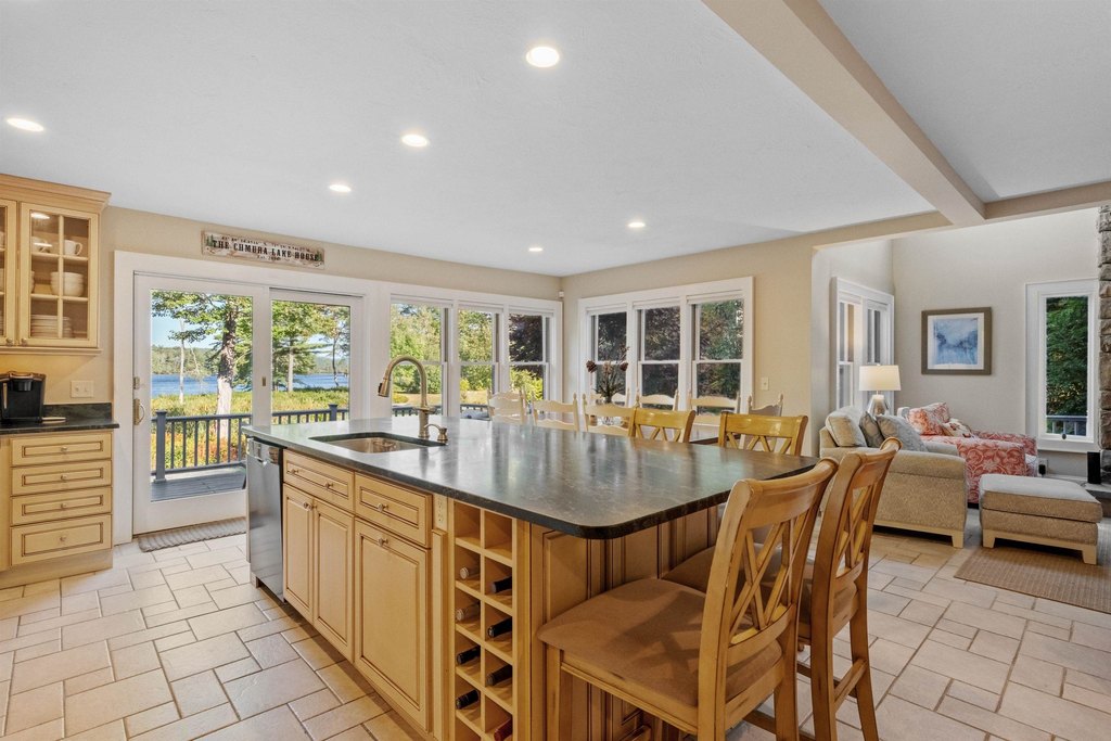 Moultonborough, New Hampshire, 03254, United States, 5 Bedrooms Bedrooms, ,3.5 BathroomsBathrooms,Residential,Forsale,1952910