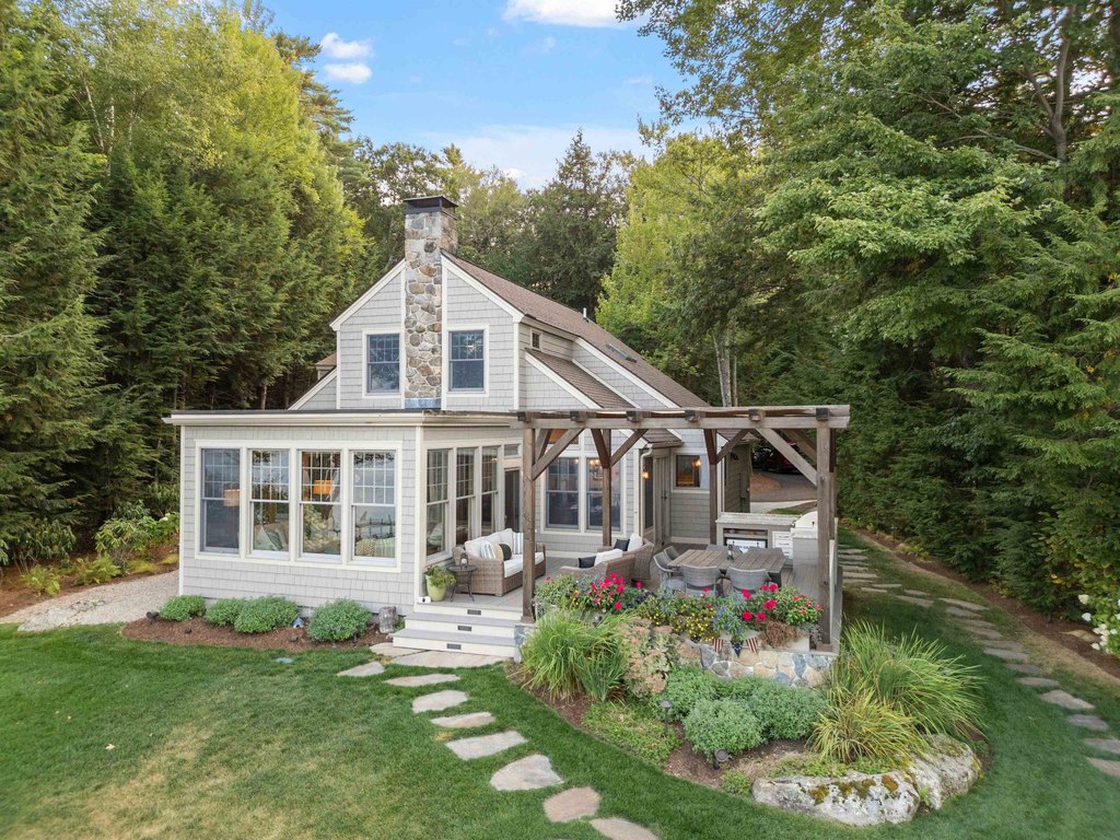 Moultonborough, New Hampshire, 03254, United States, 4 Bedrooms Bedrooms, ,3 BathroomsBathrooms,Residential,Forsale,1952908