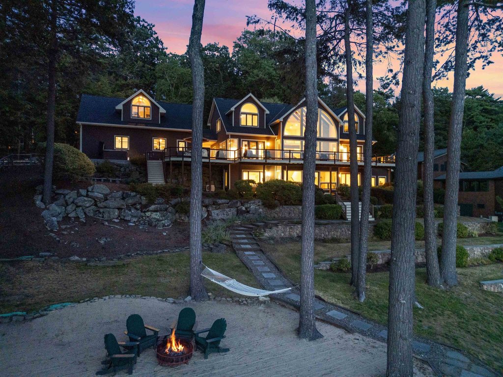 Moultonborough, New Hampshire, 03254, United States, 5 Bedrooms Bedrooms, ,5.5 BathroomsBathrooms,Residential,Forsale,1952906