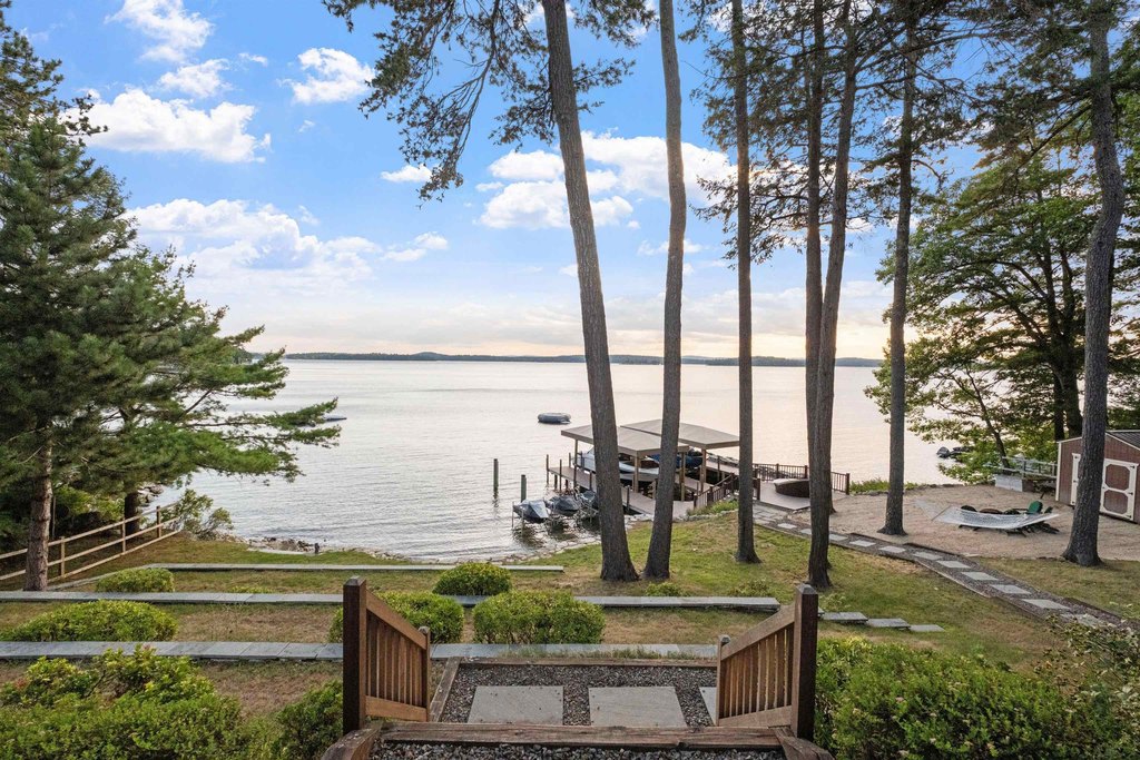 Moultonborough, New Hampshire, 03254, United States, 5 Bedrooms Bedrooms, ,5.5 BathroomsBathrooms,Residential,Forsale,1952906