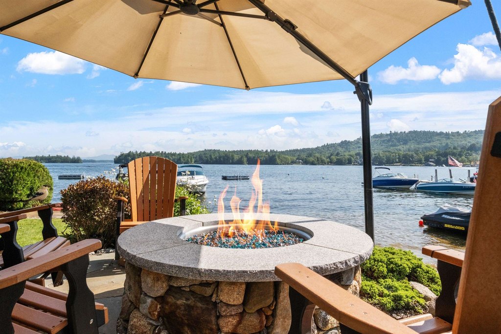Moultonborough, New Hampshire, 03254, United States, 5 Bedrooms Bedrooms, ,3 BathroomsBathrooms,Residential,Forsale,1952912