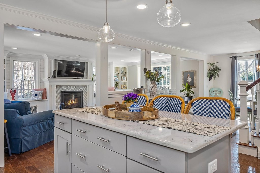North Hampton, New Hampshire, 03862, United States, 4 Bedrooms Bedrooms, ,2.5 BathroomsBathrooms,Residential,Forsale,1952916