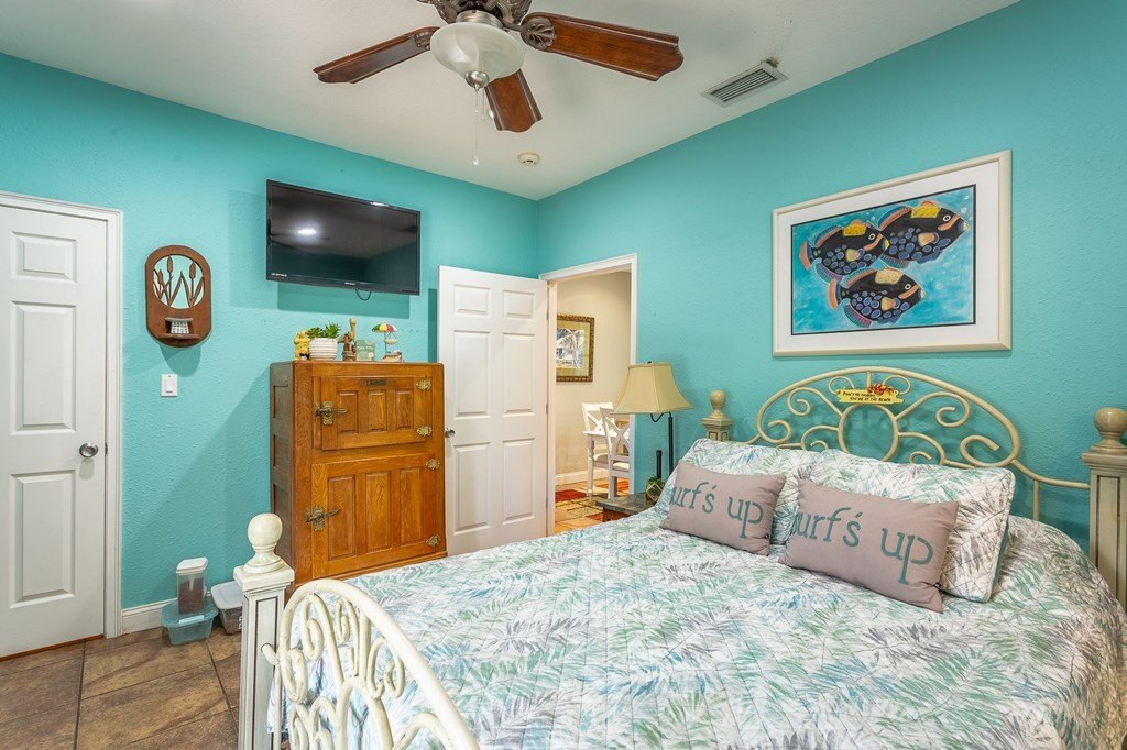 Eastpoint, Florida, 32328, United States, 4 Bedrooms Bedrooms, ,3 BathroomsBathrooms,Residential,Forsale,1946765