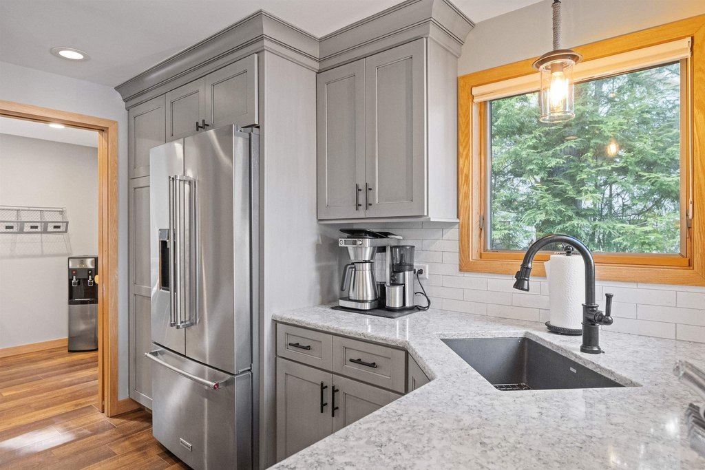 Moultonborough, New Hampshire, 03254, United States, 4 Bedrooms Bedrooms, ,3 BathroomsBathrooms,Residential,Forsale,1952908