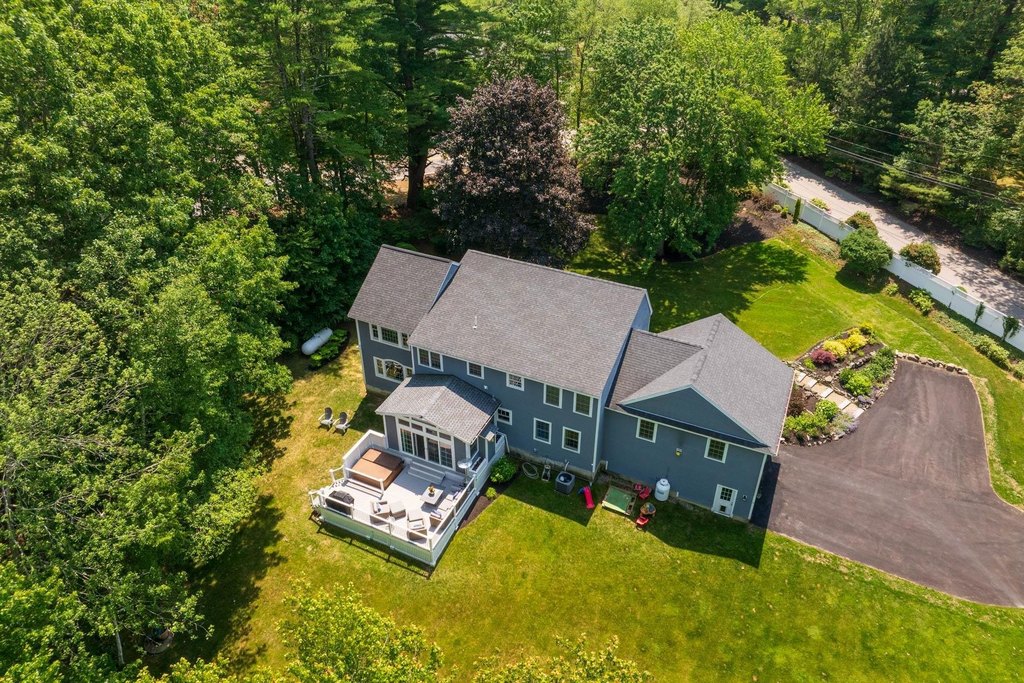 North Hampton, New Hampshire, 03862, United States, 4 Bedrooms Bedrooms, ,2.5 BathroomsBathrooms,Residential,Forsale,1952916