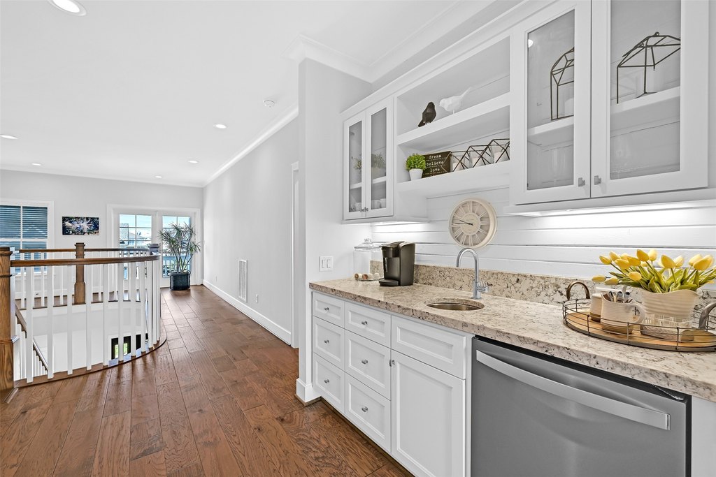 Galveston, Texas, 77554, United States, 4 Bedrooms Bedrooms, ,4.5 BathroomsBathrooms,Residential,Forsale,1954137