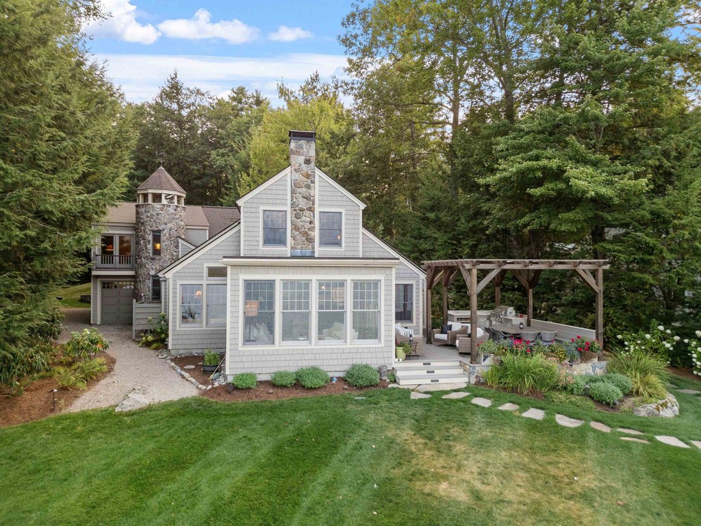 Moultonborough, New Hampshire, 03254, United States, 4 Bedrooms Bedrooms, ,3 BathroomsBathrooms,Residential,Forsale,1952908