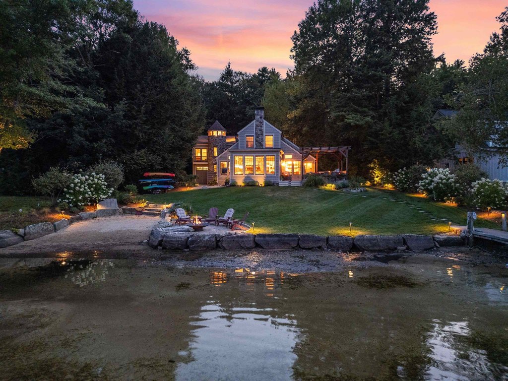 Moultonborough, New Hampshire, 03254, United States, 4 Bedrooms Bedrooms, ,3 BathroomsBathrooms,Residential,Forsale,1952908