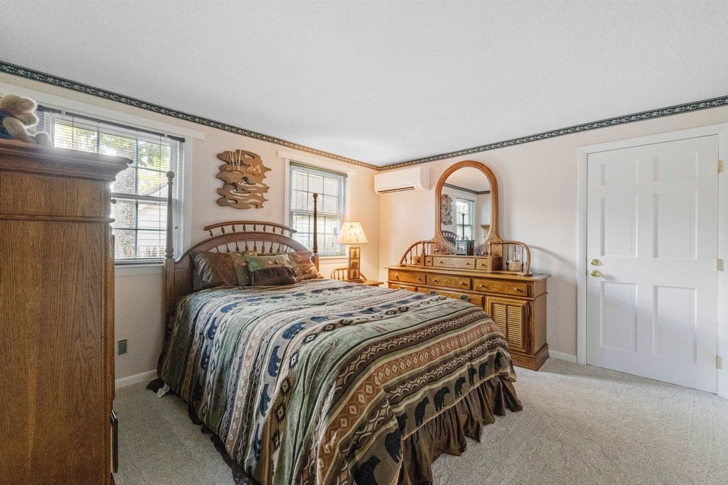 Moultonborough, New Hampshire, 03254, United States, 5 Bedrooms Bedrooms, ,3 BathroomsBathrooms,Residential,Forsale,1952912