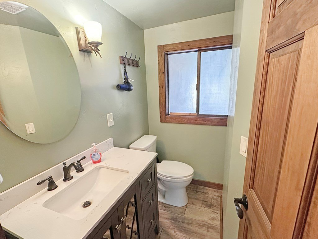 Cascade, Idaho, 83611, United States, 3 Bedrooms Bedrooms, ,2 BathroomsBathrooms,Residential,Forsale,1996717