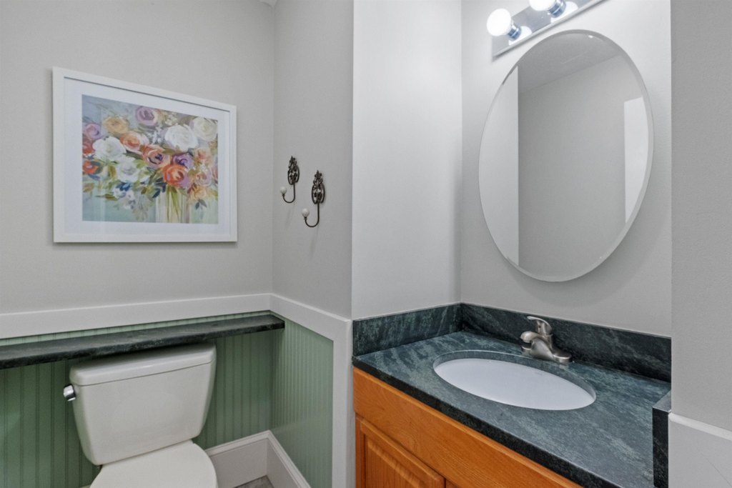 Moultonborough, New Hampshire, 03254, United States, 5 Bedrooms Bedrooms, ,3.5 BathroomsBathrooms,Residential,Forsale,1952910
