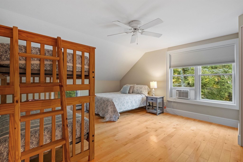 Moultonborough, New Hampshire, 03254, United States, 5 Bedrooms Bedrooms, ,3.5 BathroomsBathrooms,Residential,Forsale,1952910