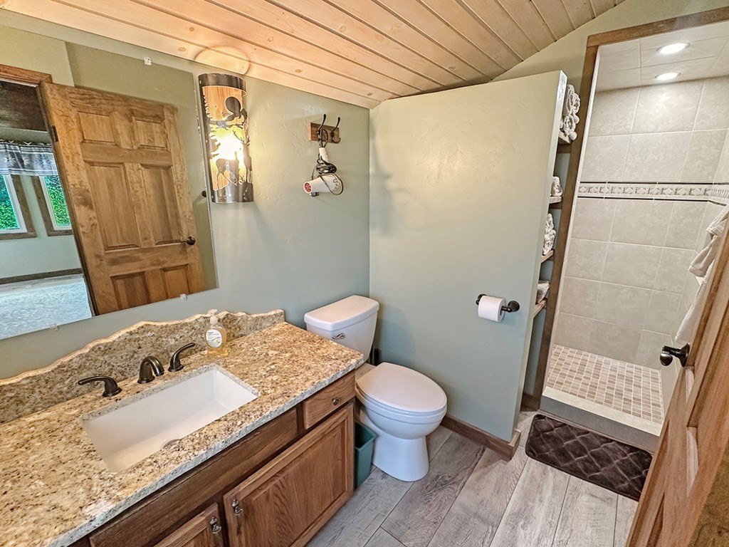 Cascade, Idaho, 83611, United States, 3 Bedrooms Bedrooms, ,2 BathroomsBathrooms,Residential,Forsale,1996717