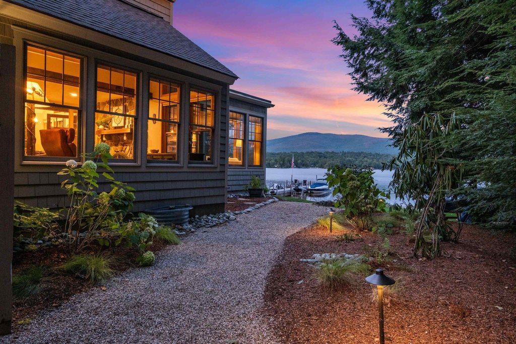Moultonborough, New Hampshire, 03254, United States, 4 Bedrooms Bedrooms, ,3 BathroomsBathrooms,Residential,Forsale,1952908