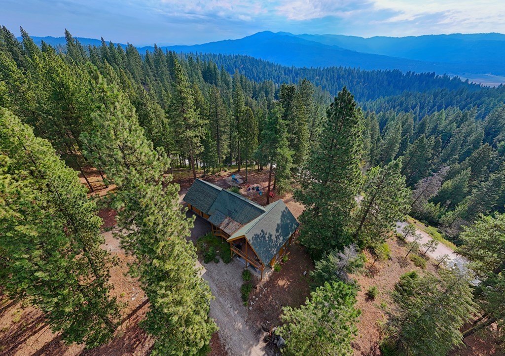 Cascade, Idaho, 83611, United States, 3 Bedrooms Bedrooms, ,2.5 BathroomsBathrooms,Residential,Forsale,1889403