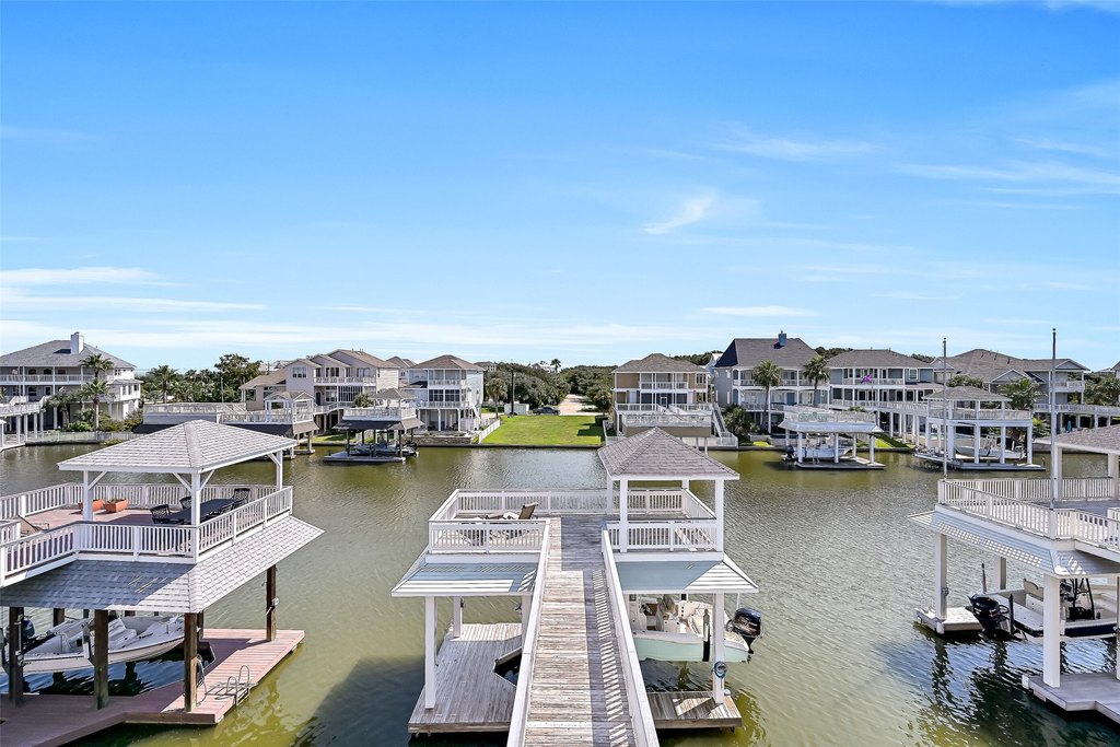 Galveston, Texas, 77554, United States, 4 Bedrooms Bedrooms, ,4.5 BathroomsBathrooms,Residential,Forsale,1954137