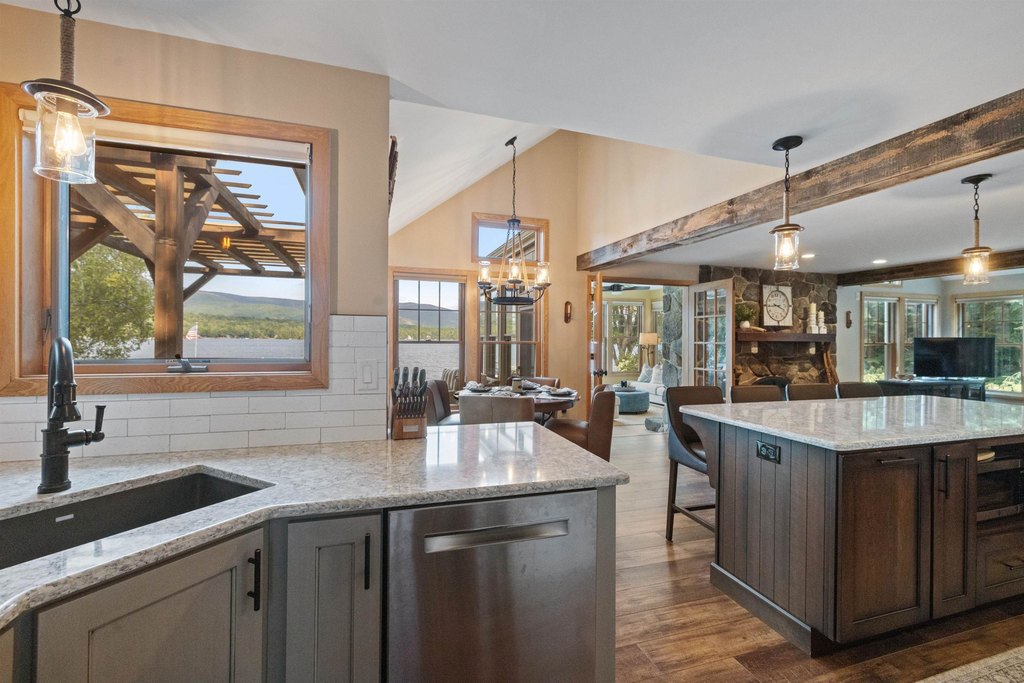 Moultonborough, New Hampshire, 03254, United States, 4 Bedrooms Bedrooms, ,3 BathroomsBathrooms,Residential,Forsale,1952908