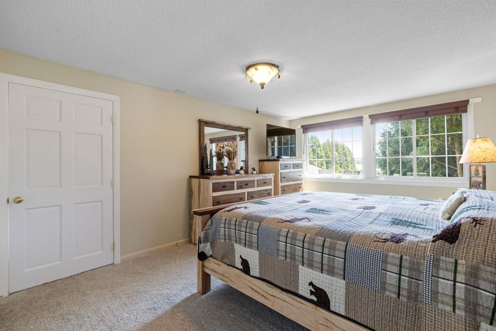 Moultonborough, New Hampshire, 03254, United States, 5 Bedrooms Bedrooms, ,3 BathroomsBathrooms,Residential,Forsale,1952912
