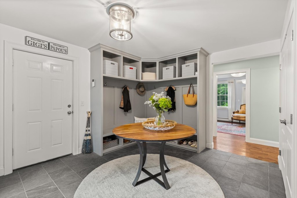 North Hampton, New Hampshire, 03862, United States, 4 Bedrooms Bedrooms, ,2.5 BathroomsBathrooms,Residential,Forsale,1952916