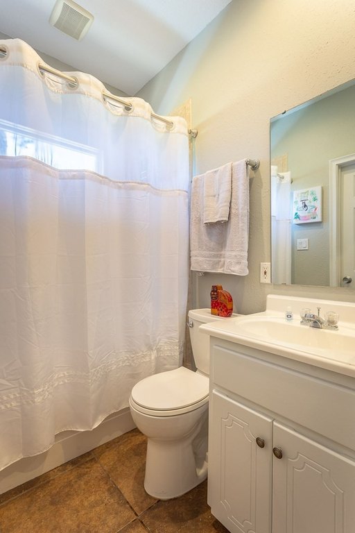 Eastpoint, Florida, 32328, United States, 4 Bedrooms Bedrooms, ,3 BathroomsBathrooms,Residential,Forsale,1946765