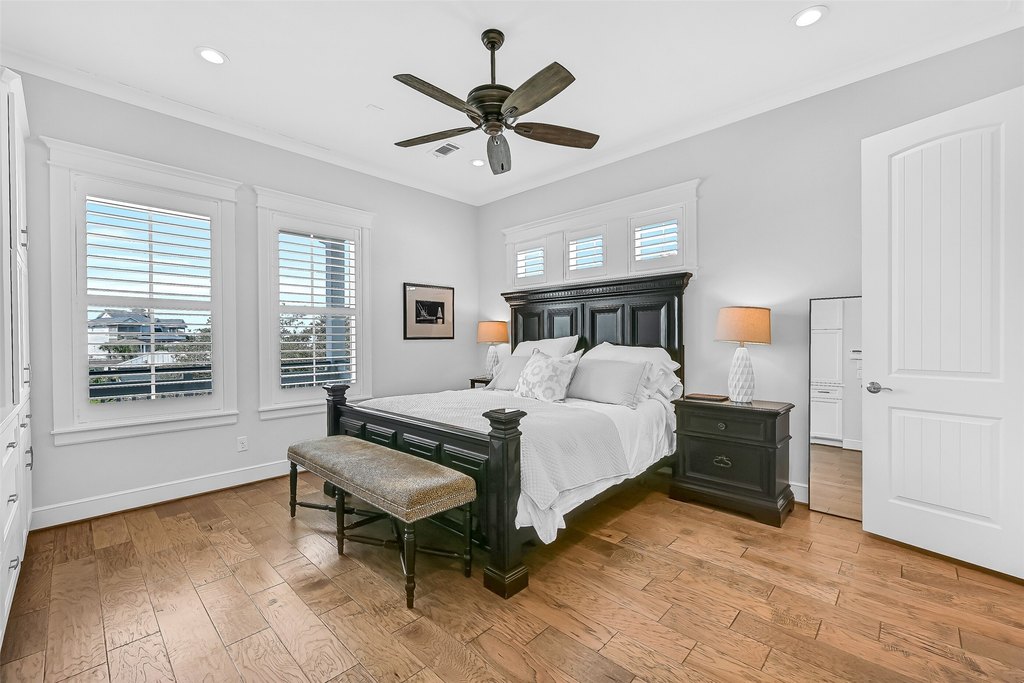 Galveston, Texas, 77554, United States, 4 Bedrooms Bedrooms, ,4.5 BathroomsBathrooms,Residential,Forsale,1954137