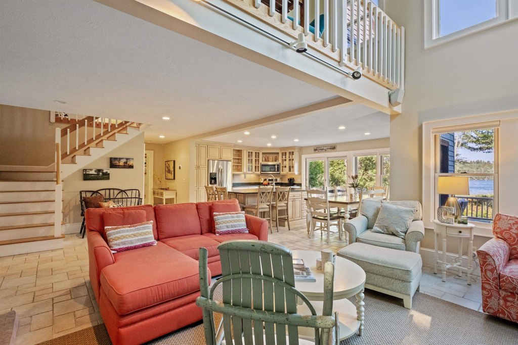 Moultonborough, New Hampshire, 03254, United States, 5 Bedrooms Bedrooms, ,3.5 BathroomsBathrooms,Residential,Forsale,1952910