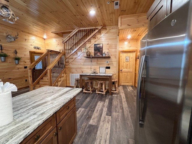 Pigeon Forge, Tennessee, 37863, United States, 6 Bedrooms Bedrooms, ,4.5 BathroomsBathrooms,Residential,Forsale,1960229