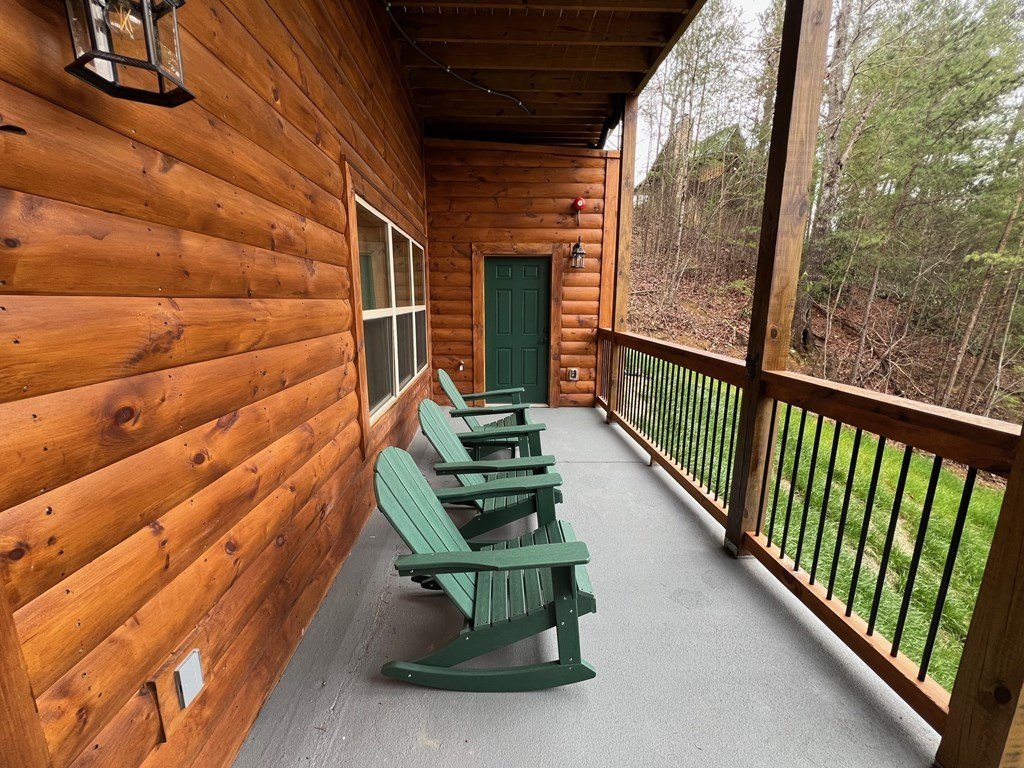 Pigeon Forge, Tennessee, 37863, United States, 6 Bedrooms Bedrooms, ,4.5 BathroomsBathrooms,Residential,Forsale,1960229