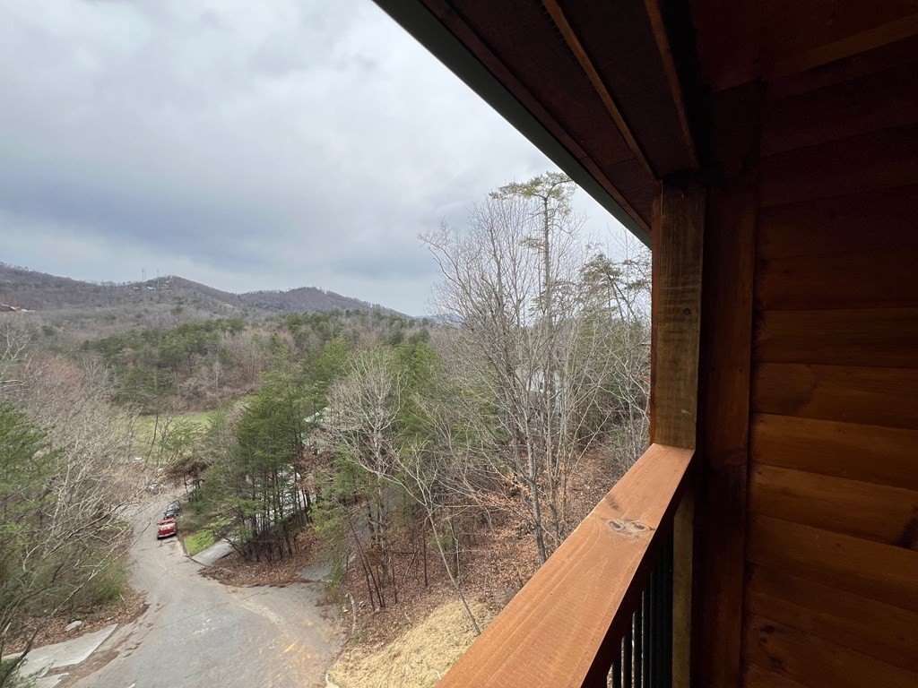 Pigeon Forge, Tennessee, 37863, United States, 6 Bedrooms Bedrooms, ,4.5 BathroomsBathrooms,Residential,Forsale,1960229