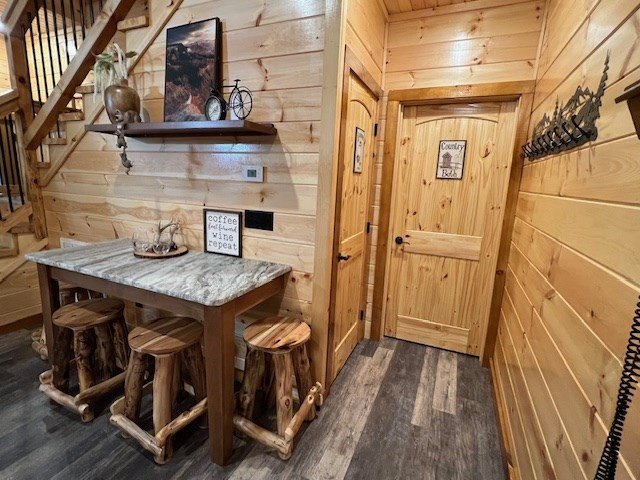 Pigeon Forge, Tennessee, 37863, United States, 6 Bedrooms Bedrooms, ,4.5 BathroomsBathrooms,Residential,Forsale,1960229