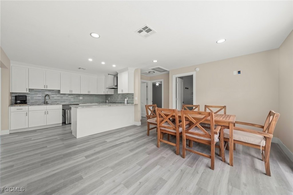 Sanibel, Florida, 33957, United States, 3 Bedrooms Bedrooms, ,2 BathroomsBathrooms,Residential,Forsale,1954229