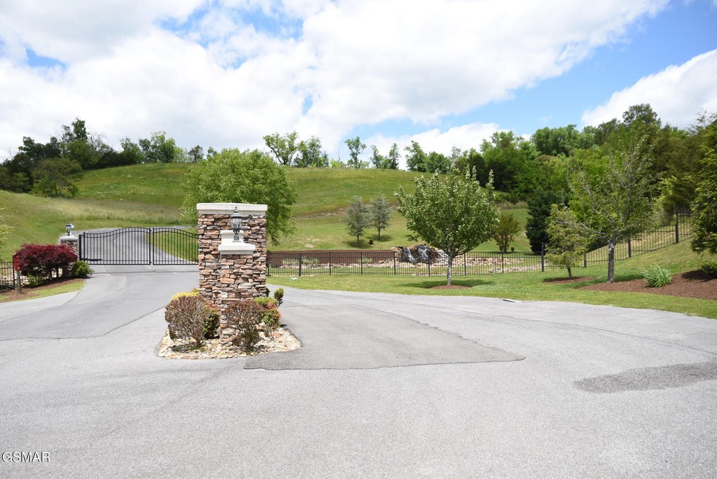 Newport, Tennessee, 37821, United States, 3 Bedrooms Bedrooms, ,2 BathroomsBathrooms,Residential,Forsale,1960215