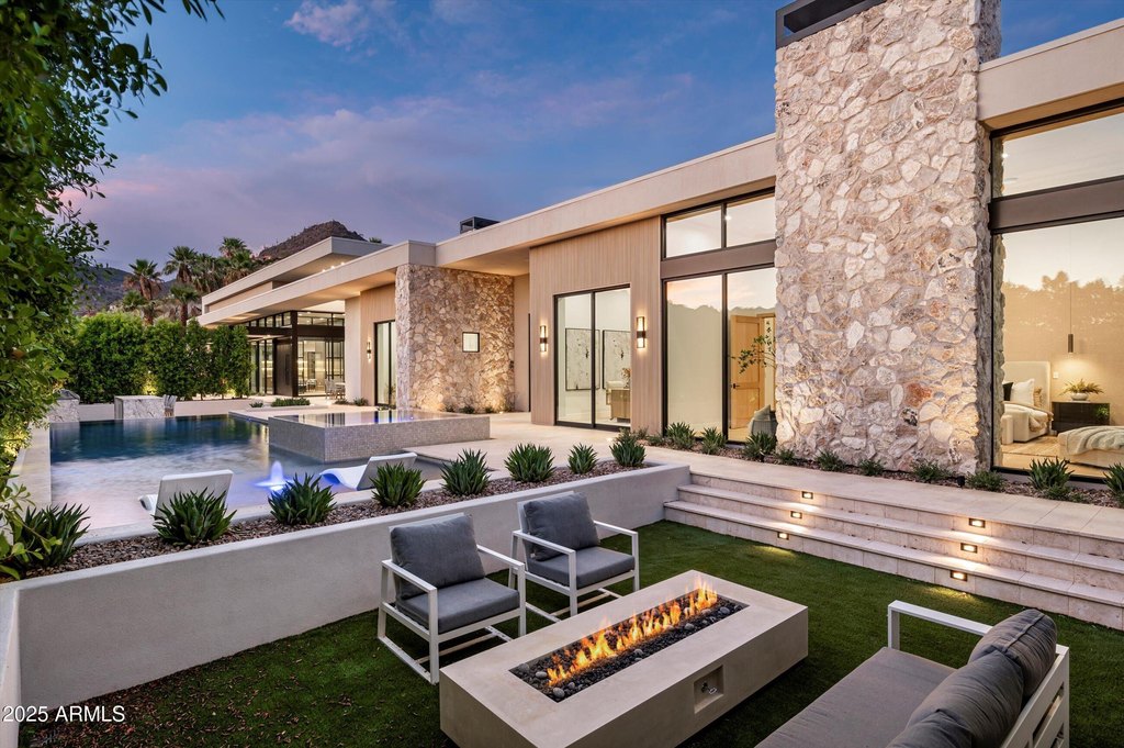 Paradise Valley, Arizona, 85253, United States, 6 Bedrooms Bedrooms, ,6 BathroomsBathrooms,Residential,Forsale,1953462