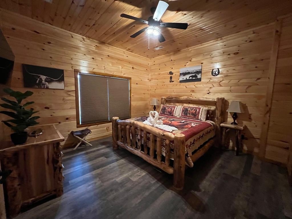 Pigeon Forge, Tennessee, 37863, United States, 6 Bedrooms Bedrooms, ,4.5 BathroomsBathrooms,Residential,Forsale,1960229