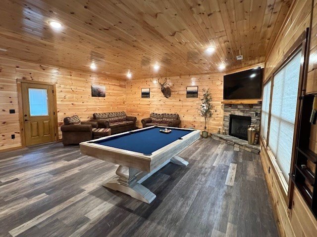 Pigeon Forge, Tennessee, 37863, United States, 6 Bedrooms Bedrooms, ,4.5 BathroomsBathrooms,Residential,Forsale,1960229