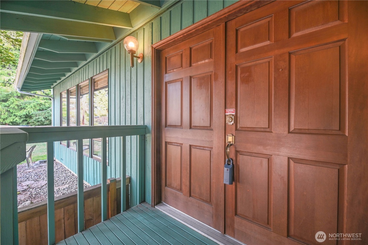 Edmonds, Washington, 98026, United States, 3 Bedrooms Bedrooms, ,2 BathroomsBathrooms,Residential,Forsale,1946226