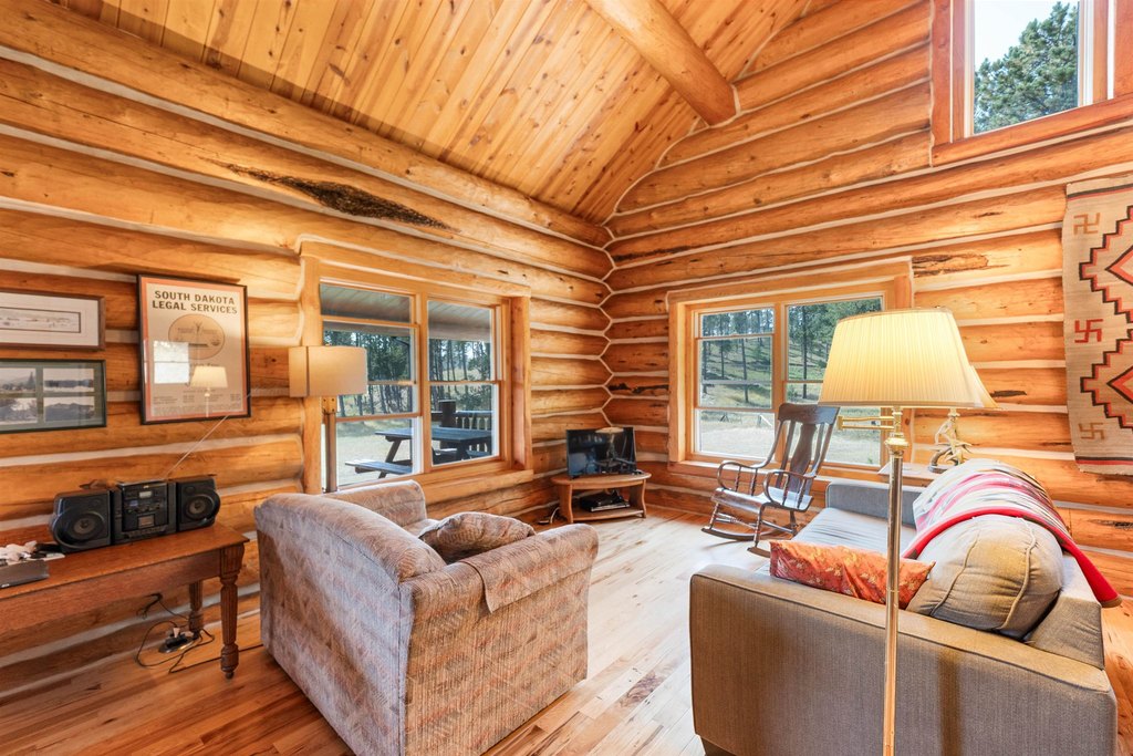 Custer, South Dakota, 57730, United States, 3 Bedrooms Bedrooms, ,2 BathroomsBathrooms,Residential,Forsale,1963297