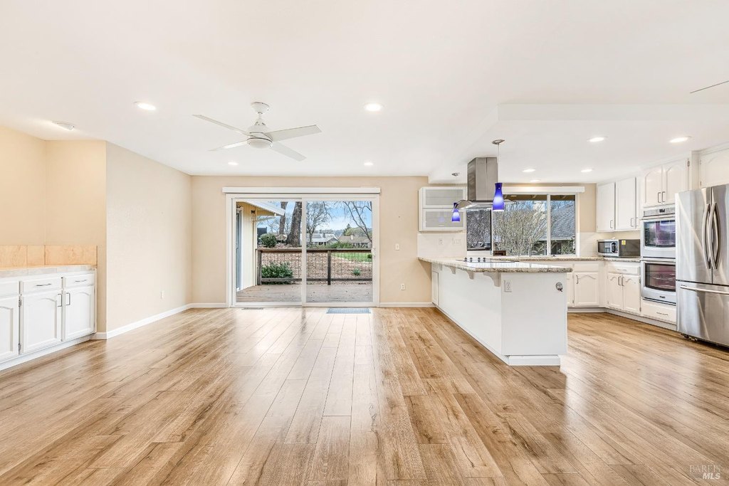 Santa Rosa, California, 95409, United States, 3 Bedrooms Bedrooms, ,2 BathroomsBathrooms,Residential,Forsale,1953130