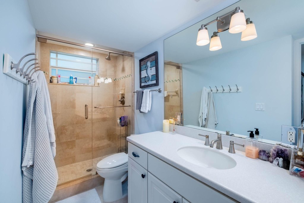 Plantation Key, Florida, 33036, United States, 4 Bedrooms Bedrooms, ,3 BathroomsBathrooms,Residential,Forsale,1971986