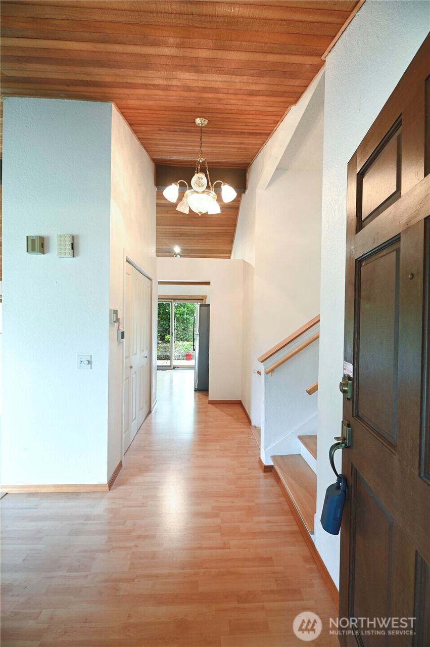 Edmonds, Washington, 98026, United States, 3 Bedrooms Bedrooms, ,2 BathroomsBathrooms,Residential,Forsale,1946226