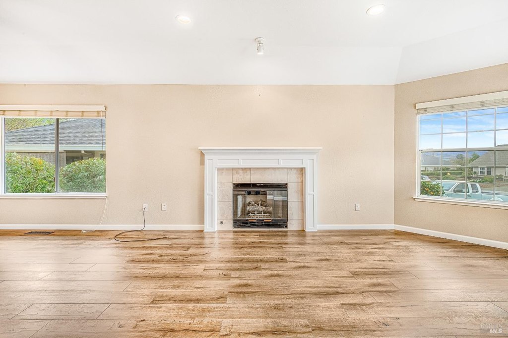 Santa Rosa, California, 95409, United States, 3 Bedrooms Bedrooms, ,2 BathroomsBathrooms,Residential,Forsale,1953130