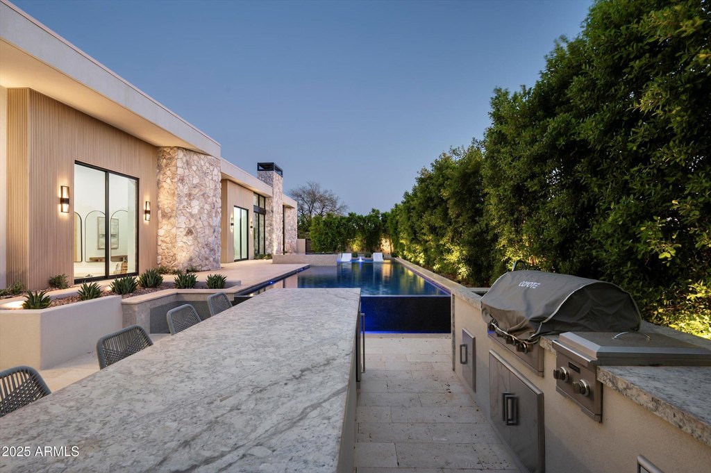 Paradise Valley, Arizona, 85253, United States, 6 Bedrooms Bedrooms, ,6 BathroomsBathrooms,Residential,Forsale,1953462