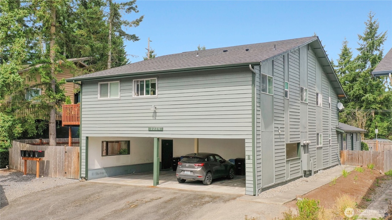 Shoreline, Washington, 98155, United States, 6 Bedrooms Bedrooms, ,6 BathroomsBathrooms,Residential,Forsale,2010232